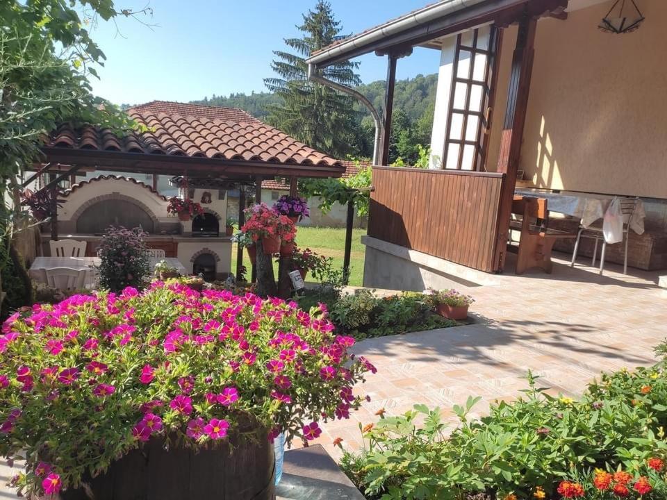 Къща Поколения Tryavna Esterno foto