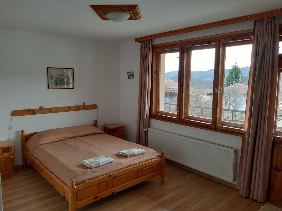 Къща Поколения Tryavna Esterno foto