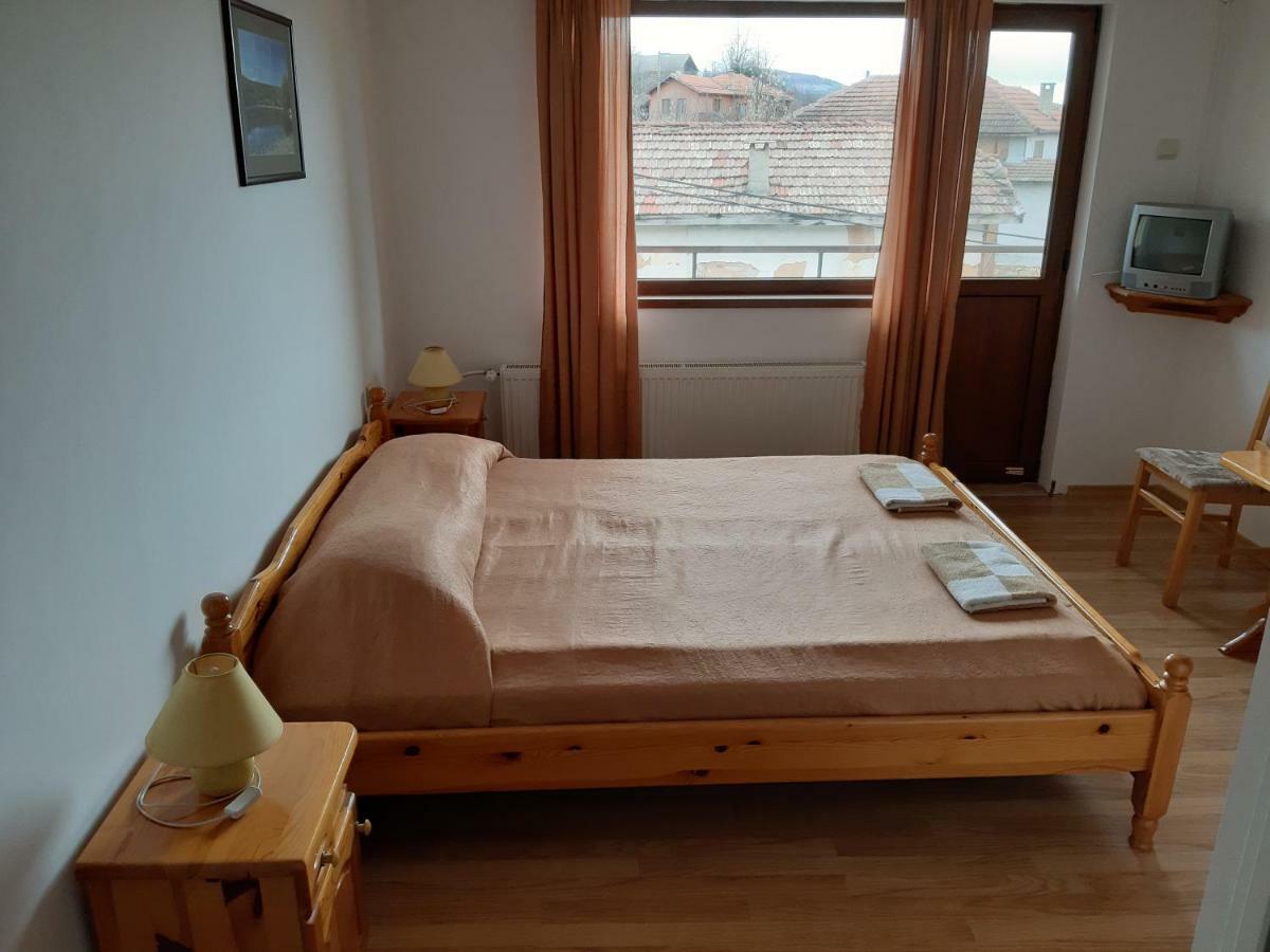 Къща Поколения Tryavna Esterno foto