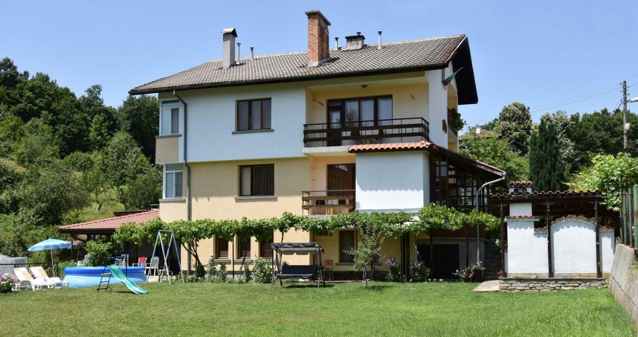 Къща Поколения Tryavna Esterno foto
